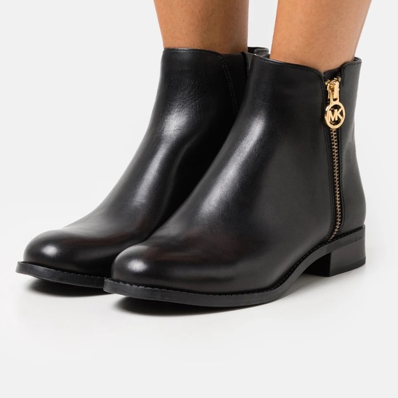 MICHAEL Michael Kors Women's Black Leather Lainey Flat Booties - Picture 2 of 11